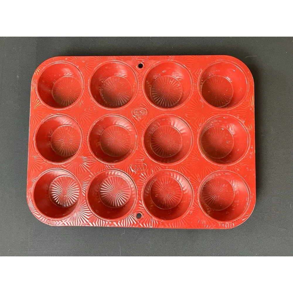 EKCO Ovenex H-120-12 Red Enamel 12 Cup Muffin Cupcake Pan USA Bakeware Vintage